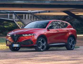 Alfa Romeo Tonale Ibrida Plug-In Q4 Edizione Milano Cortina 2026 [Italy] (965) '2025–26