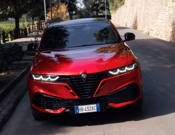 Alfa Romeo Tonale Ibrida Plug-In Q4 Edizione Milano Cortina 2026 [Italy] (965) '2025–26
