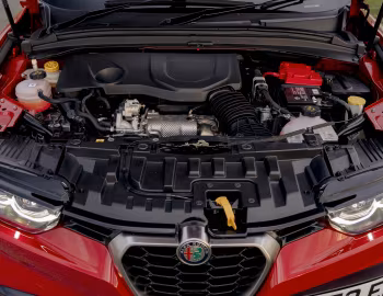 Sous la capuche Alfa Romeo Tonale Ti [UK-spec] (965) '2022–23