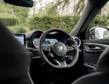 Intérieur Alfa Romeo Tonale Ti [UK-spec] (965) '2022–23