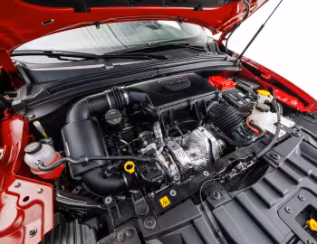Sous la capuche 2024–25 Alfa Romeo Tonale Veloce [North America] (965) '2023–25
