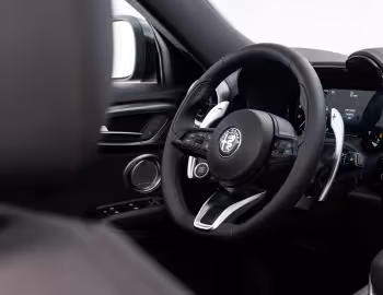 Intérieur 2024–25 Alfa Romeo Tonale Veloce [North America] (965) '2023–25
