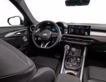 Panneau avant 2024–25 Alfa Romeo Tonale Veloce [North America] (965) '2023–25
