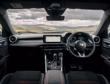 Intérieur Alfa Romeo Tonale Veloce [UK-spec] (965) '2022–25