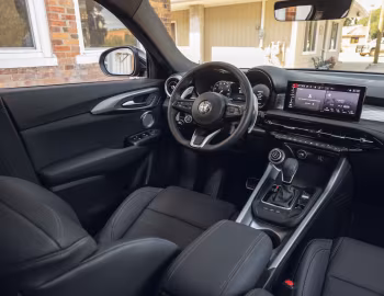 Intérieur 2024–25 Alfa Romeo Tonale Veloce eAWD [North America] (965) '2023–25