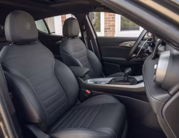 Intérieur 2024–25 Alfa Romeo Tonale Veloce eAWD [North America] (965) '2023–25