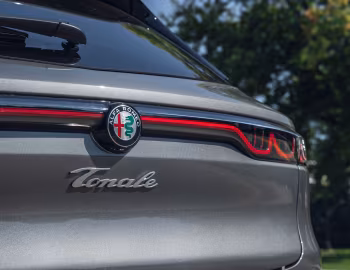 2024–25 Alfa Romeo Tonale Veloce eAWD [North America] (965) '2023–25