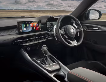 Intérieur Alfa Romeo Tonale Veloce [UK-spec] (965) '2022–25