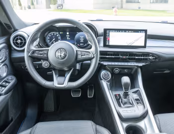 Panneau avant 2024–25 Alfa Romeo Tonale Veloce eAWD [North America] (965) '2023–25