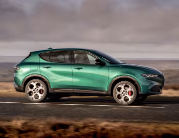 Alfa Romeo Tonale Veloce Plug-in Hybrid Q4 [UK-spec] (965) '2023–25