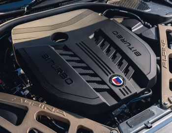 Sous la capuche Alpina B3 GT Touring [UK-spec] (G21) '2025–pr.
