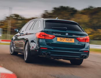 Alpina B5 Bi-Turbo Allrad Touring [UK-spec] (G31) '03.2017–06.2020