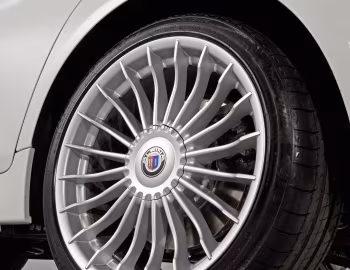 Alpina B5 Bi-Turbo Limousine [UK-spec] (F10) '09.2010–12.2011
