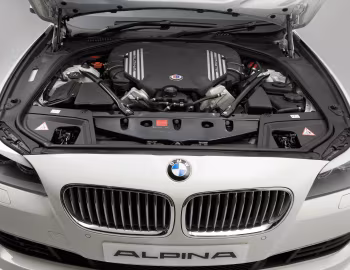 Под капотом Alpina B5 Bi-Turbo Touring [UK-spec] (F11) '03–12.2011