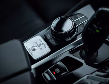 Интерьер Alpina B5 Limousine [Japan] (G30) '07.2020–03.2023
