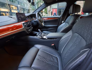 Интерьер Alpina B5 Limousine [Japan] (G30) '07.2020–03.2023