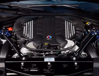 Bajo el capó 2016–18 Alpina B6 Gran Coupé Allrad [North America] (F06) '2015–18