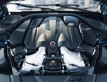 Bajo el capó Alpina B7 Bi-Turbo [Worldwide] (G12) '2019–22