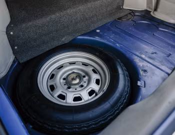 Coffre Alpina B7 S Turbo [Japan] (E12) '11.1981–05.1982