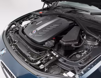 Bajo el capó Alpina D4 Bi-Turbo Coupe [UK-spec] (F32) '07.2014–17