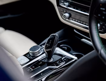Interior Alpina D5 S Limousine [UK-spec] (G30) '2020–23
