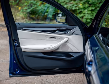 Interior Alpina D5 S Limousine [UK-spec] (G30) '2020–23