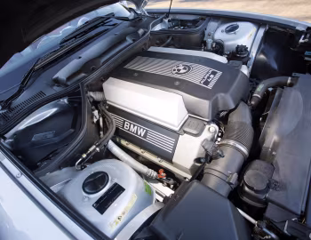 Под капотом 2003 Alpina Roadster V8 [North America] (E52) '2002–03