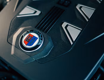 Bajo el capó Alpina XB7 Manufaktur Aluminium Satin Line [Japan] (G07) '2024–pr.