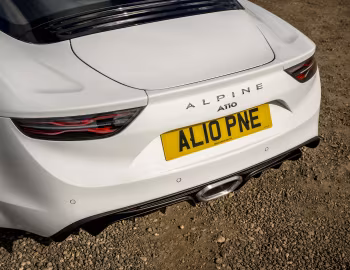 Alpine A110 [UK-spec] '2022–pr.