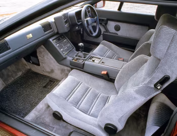 Интерьер Renault Alpine GTA V6 Turbo "Le Mans" [UK-spec] (D502 05A) '07–09.1990