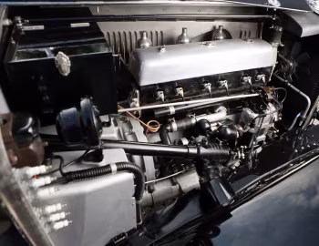 Sous la capuche Alvis Speed 20 SA Tourer by Vanden Plas '1933