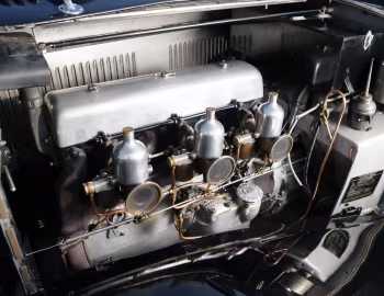 Sous la capuche Alvis Speed 20 SA Tourer by Vanden Plas '1933