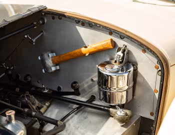 Sous la capuche Alvis Speed 25 SB Drophead Coupe by Lancefield '1938