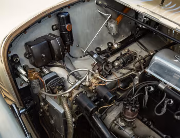 Sous la capuche Alvis Speed 25 SB Drophead Coupe by Lancefield '1938