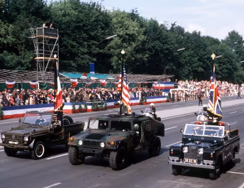 Peugeot P4, HMMWV M1025, Land Rover 88 Ceremonial and Parade vehicle