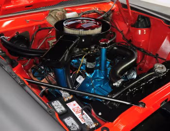 Під капотом 1970 AMC AMX (7039-7)