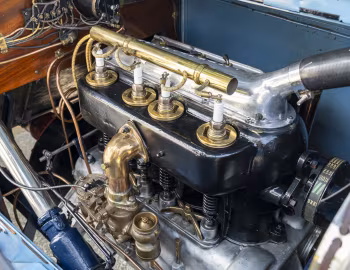 Sous la capuche 1913 American Tourist 4-Passenger Touring (Type 34A)