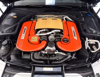 Sob o capô Brabus 650 (W205) '2016–18