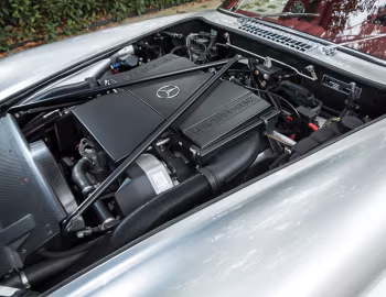 Sob o capô Mercedes-Benz 300 SL AMG [LHD] (W198) '1996–2009