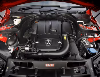 Sob o capô Mercedes-Benz C 250 AMG Sports Package [Australia] (W204) '2011–14