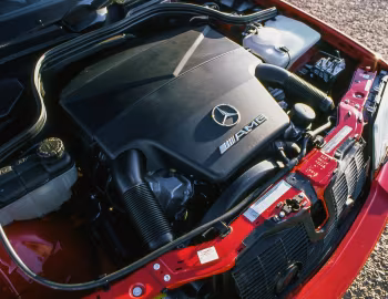 Під капотом 1998–2000 Mercedes-Benz C 43 AMG [North America] (W202) '1997–2000