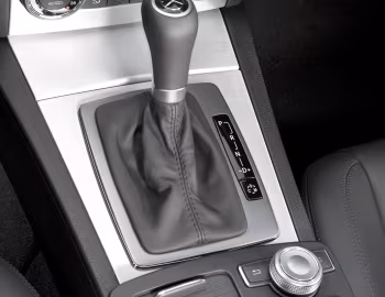 Interior Mercedes-Benz C 63 AMG [UK-spec] (W204) '04.2008–02.2011