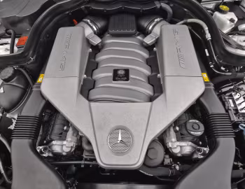 Sob o capô 2013–15 Mercedes-Benz C 63 AMG Black Series Coupe [North America] (C204) '2012–15