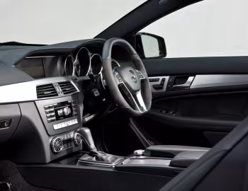 Intérieur Mercedes-Benz C 63 AMG Coupe [UK-spec] (C204) '2011–15