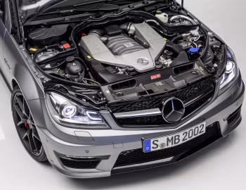 Sob o capô Mercedes-Benz C 63 AMG Coupe "Edition 507" [Worldwide] (C204) '2013