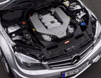 Під капотом Mercedes-Benz C 63 AMG Estate [Worldwide] (S204) '2008–11