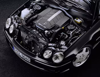 Sob o capô Mercedes-Benz CL 55 AMG [Worldwide] (C215) '2000–02