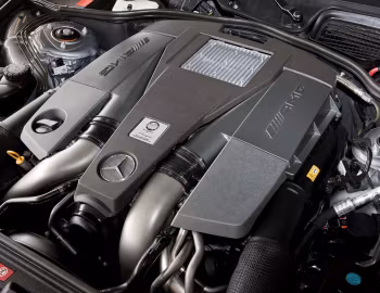 Sob o capô Mercedes-Benz CL 63 AMG [Australia] (C216) '2010–13