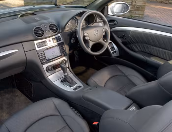 Інтер'єр Mercedes-Benz CLK 63 AMG Cabrio [UK-spec] (A209) '2006–10