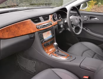 Interior Mercedes-Benz CLS 55 AMG [UK-spec] (C219) '2004–06